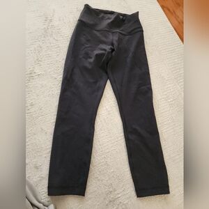 Lululemon size 6 black leggings wunder under 23'